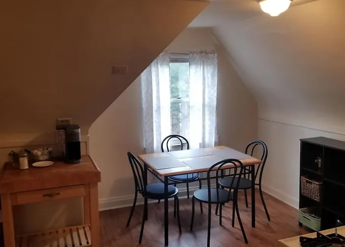 Mt Washington 4 Grandview Ave At Gazebo Park 1 Bedroom Penthouse Apartment *