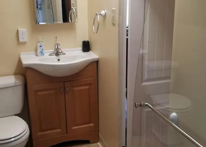 Mt Washington 4 Grandview Ave At Gazebo Park 1 Bedroom Penthouse *